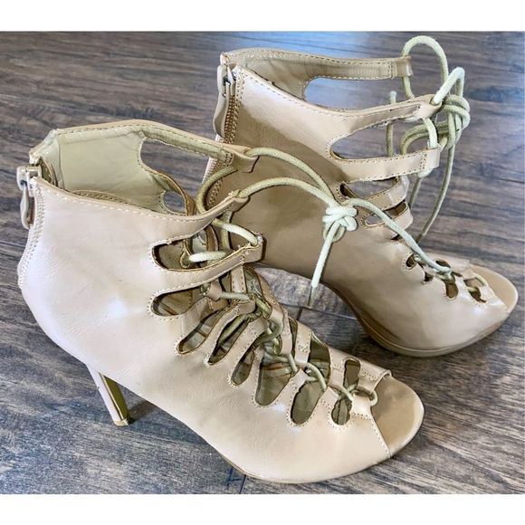 Women’s Forever Vivian Open Toe Lace Up Heels - Picture 10 of 15